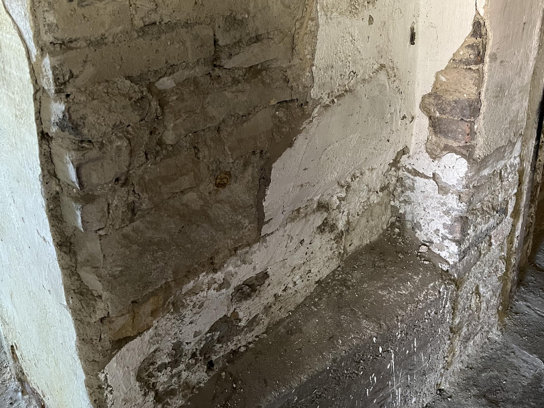 Jak účinně vysušit vlhký sklep – Vlhkost ve sklepě (2/2)