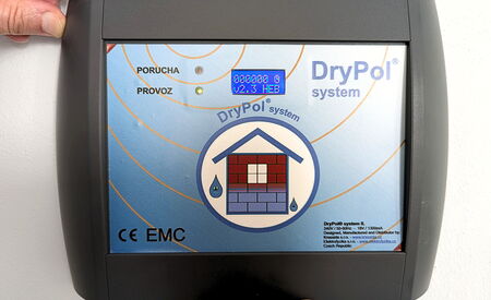 Zapojený Drypol® do zdi | O DryPolu 1