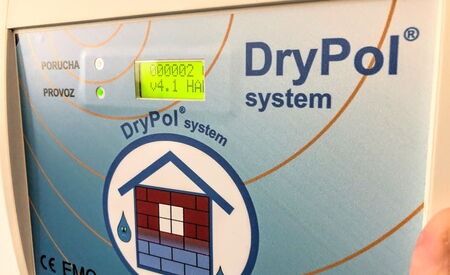 Elektroosmóza je neinvazivní řešení do jakéhokoliv domu