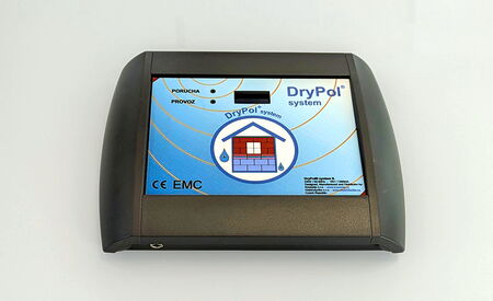 Detailansicht des DryPol®-Systems | DryPol® – ein Gerät zur Mauerwerkstrocknung mittels Elektroosmose
