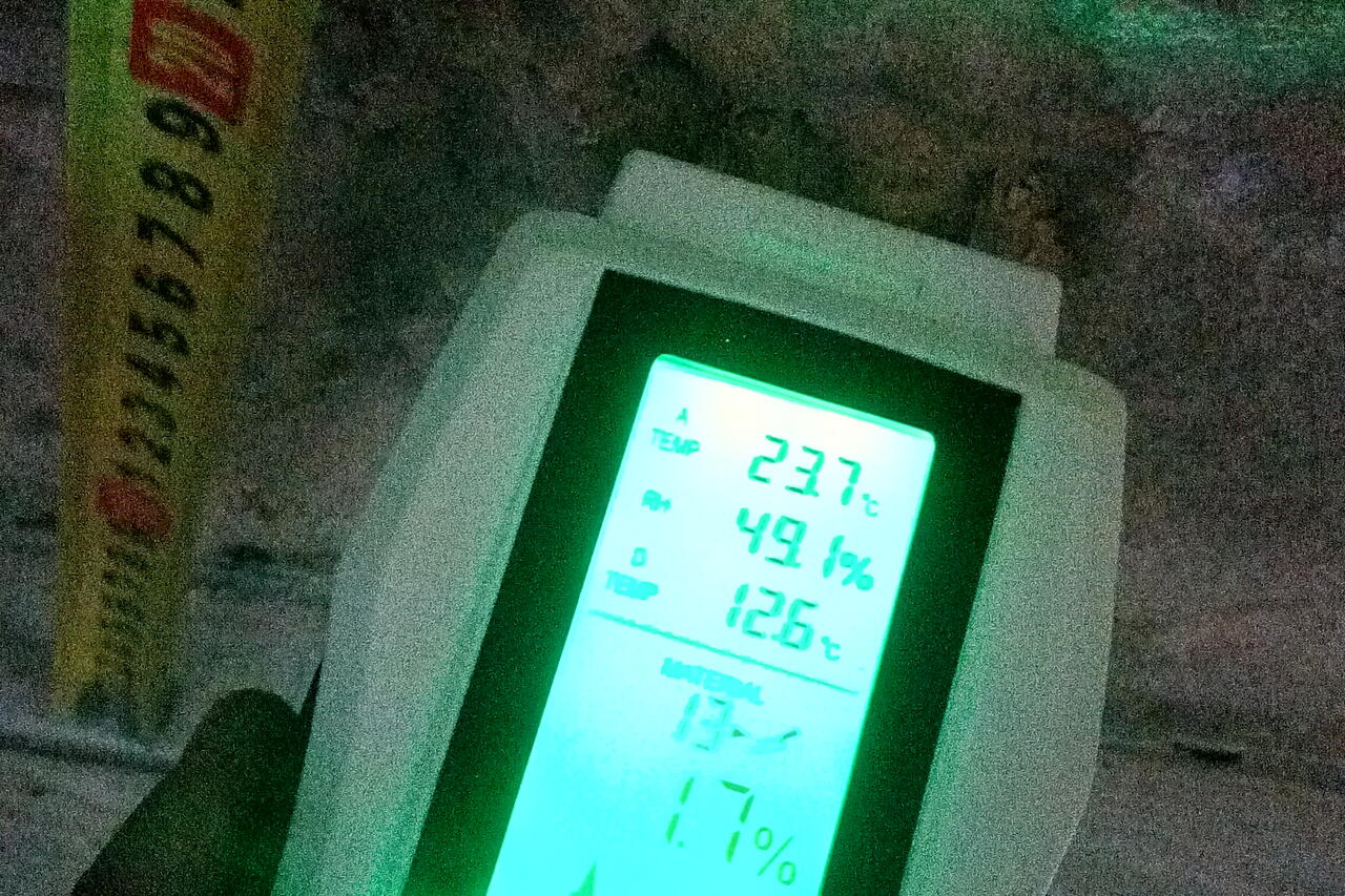 Odporový měřič vlhkosti ve zdivu Laserline Multivet 2