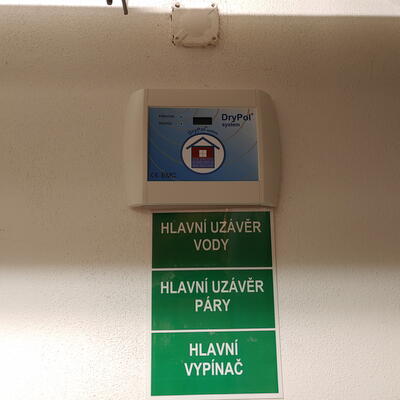 Eliminierung der kapillaren Feuchtigkeit im Regionaldirektorat der Polizei der Tschechischen Republik in Olomouc