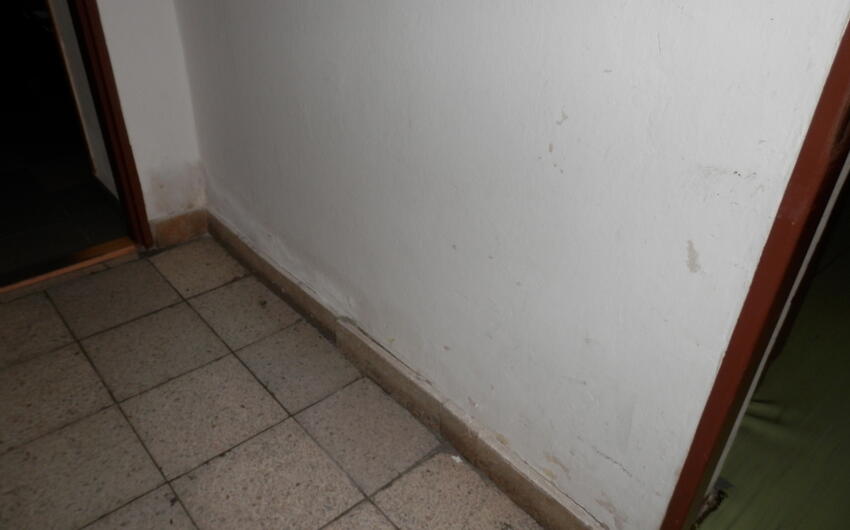 Restoration of masonry at the Czech Post office by electro-osmosis - #3