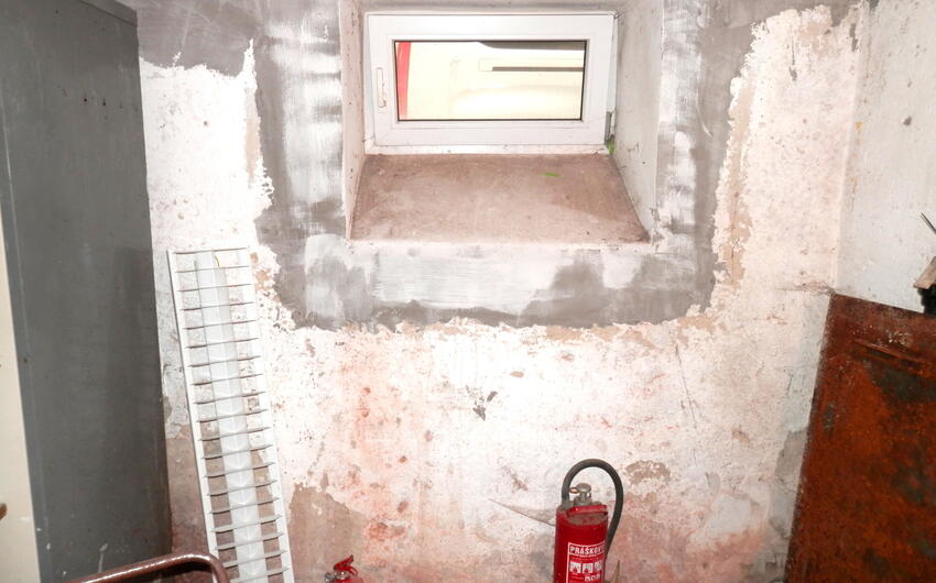 Entfernung von Feuchtigkeit im Keller des Gemeindeamtes Bystřec mit Drypol-Geräten - #5