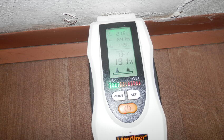 Removal of moisture and wet stains on the walls of a grammar school in Třebíč - #6
