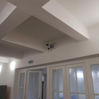 Sanierung der Turnhalle in Židovice mit dem Feuchtigkeitsentfernungsgerät Drypol