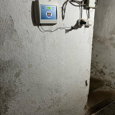 DryPol® 50m in Písek to reduce humidity in cellar walls