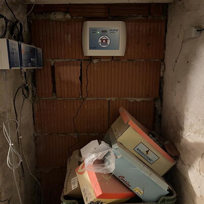 Electroosmosis drying of a 200-year-old house - Ústí nad Labem