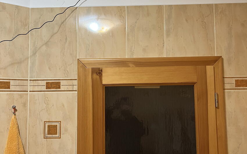 Wir trocknen ein 100 Jahre altes Haus in Lomnice nad Lužnicí