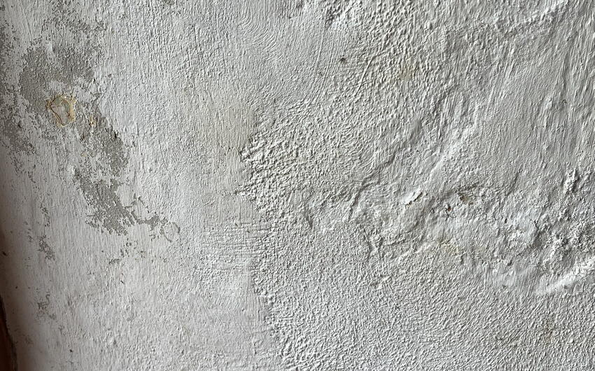 Wir werden bereits die feuchten Wände im Ferienhaus in Otěšín trocknen. - #5