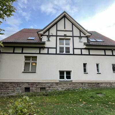 A Mirošov stiamo asciugando la cantina di una casa di famiglia.