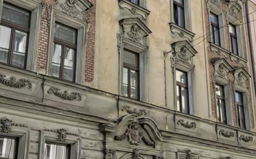 Deumidificazione di un condominio a Praga dove l'intero seminterrato è bagnato - #1