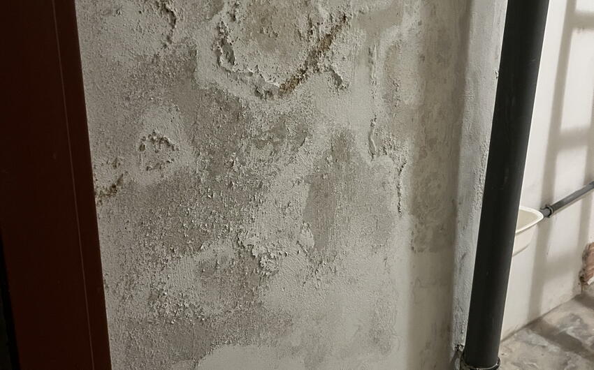 A Liberec asciughiamo l'umidità nella muratura nel seminterrato di un condominio - #2