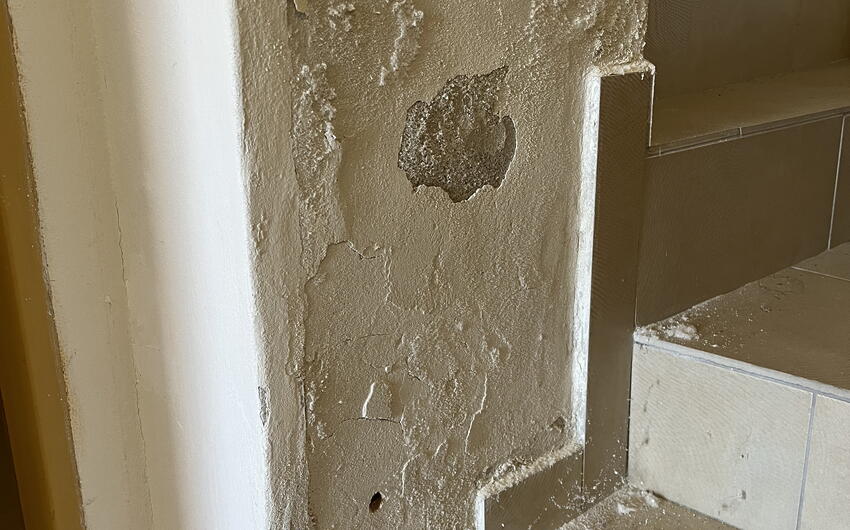 In Kralupy nad Vltavou lösen wir Feuchtigkeit in einem Einfamilienhaus - #2