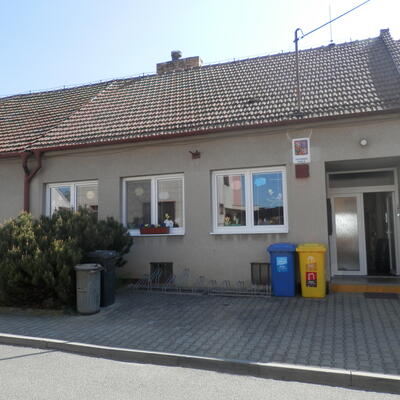 Deumidificazione delle murature con un essiccatore per murature Drypol nell'asilo di Holasice